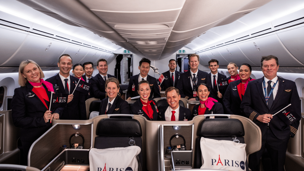 Qantas Start Perth Paris Verbindung Cabin Crew