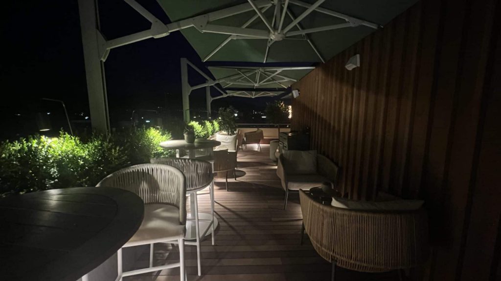 Mandarin Oriental Savoy Zuerich Bar Draussen 2