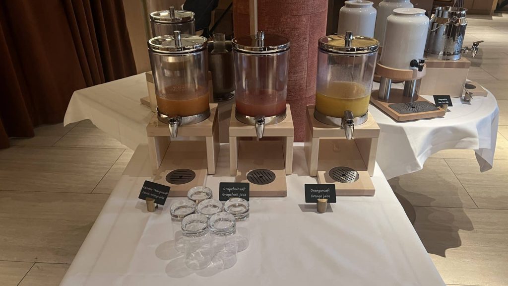 Mandarin Oriental Savoy Zuerich Buffet Saft 