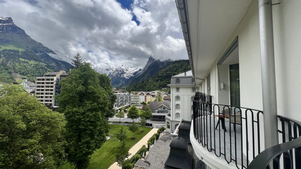 Kempinski Palace Engelberg Ausblick Balkon