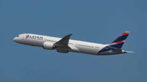 LATAM Boeing 787 9