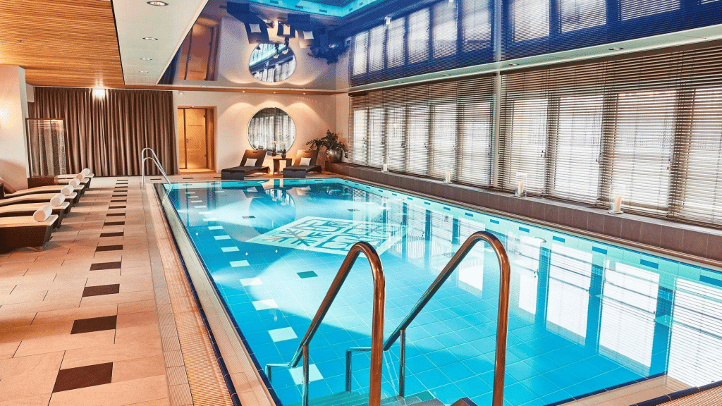 Vier Jahreszeiten Kempinski Muenchen Spa Pool