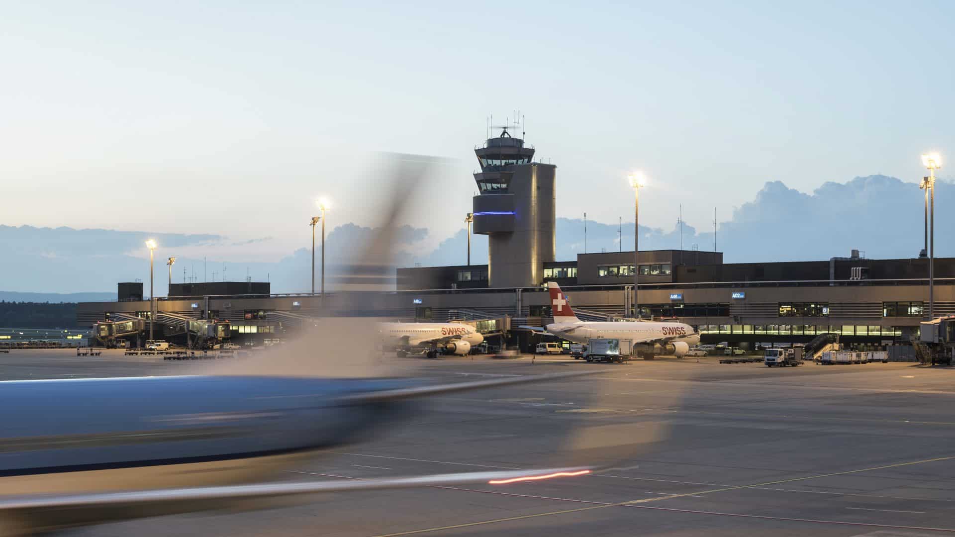 Flughafen Tower Zuerlich