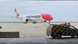 Edelweiss A350 900 Fahrt Zum Gate FAO