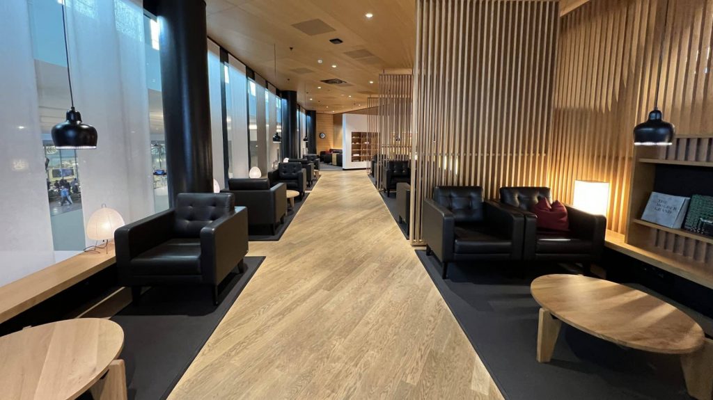 Swiss First Class Lounge Zuerich Sitzgelegenheiten 3