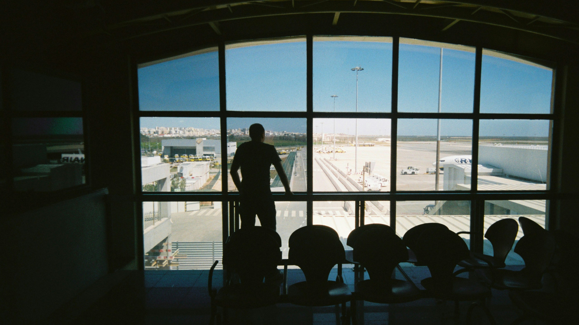 Flughafen Gate Symbolbild