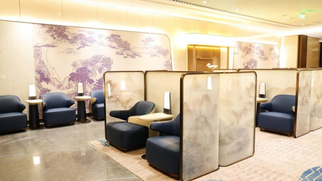 Sitzgelegenheiten in einer Star Alliance Lounge