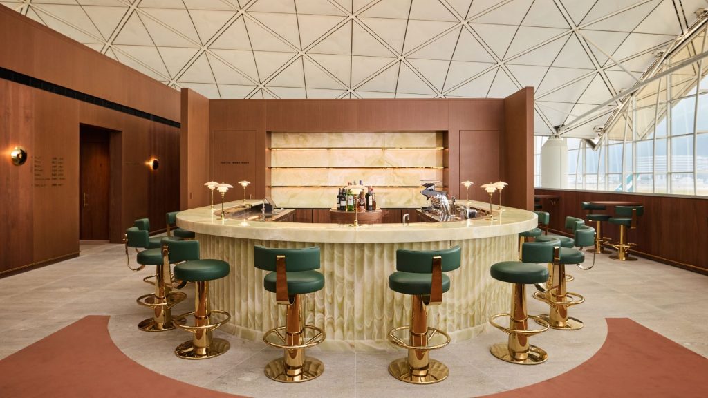 Cathay Pacific The Wing First Class Lounge Hongkong