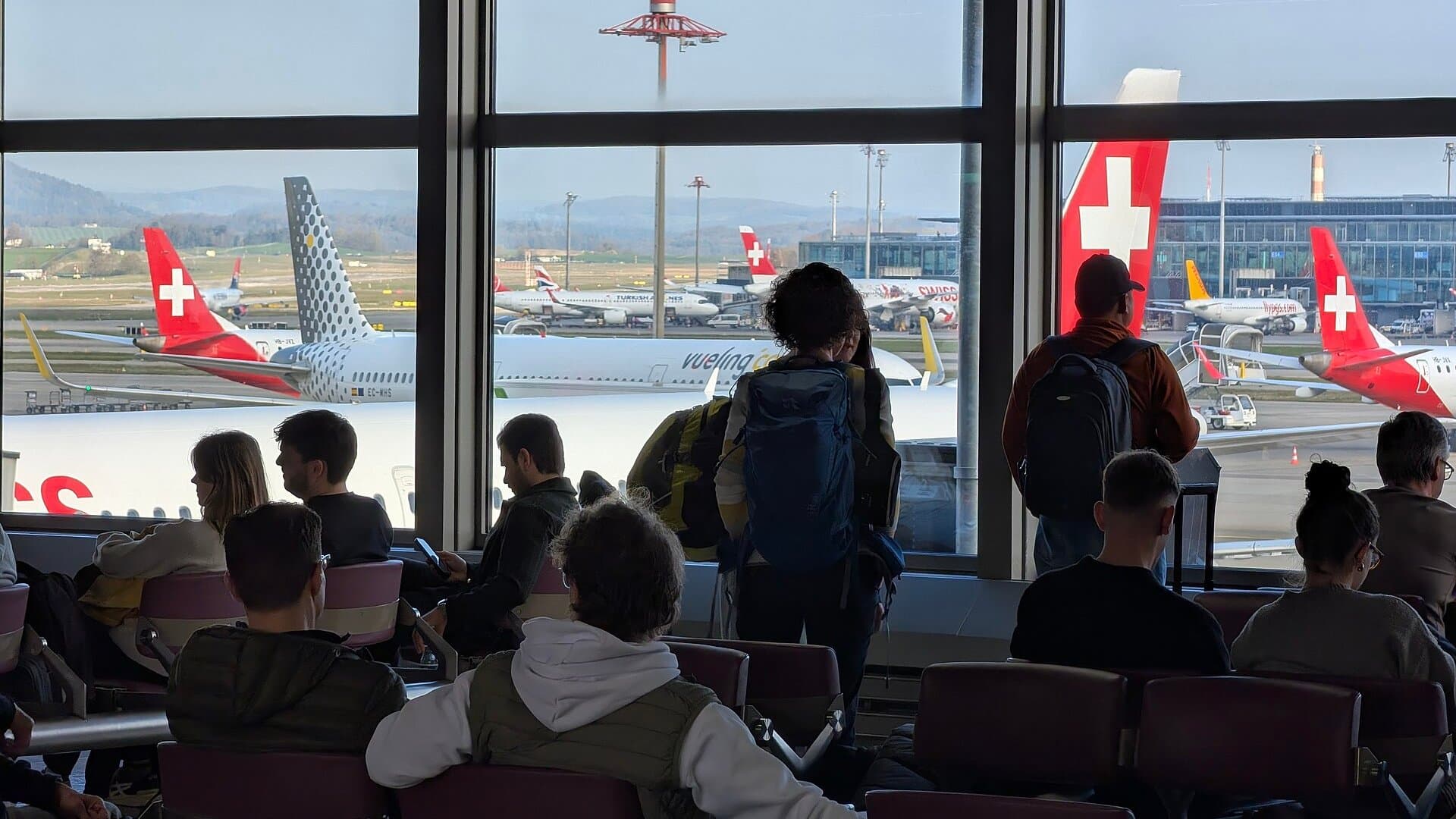 SWISS Flugzeug am Flughafen Zuerich
