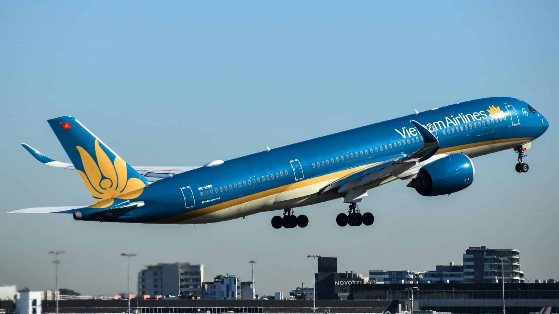 Vietnam Airlines (1)
