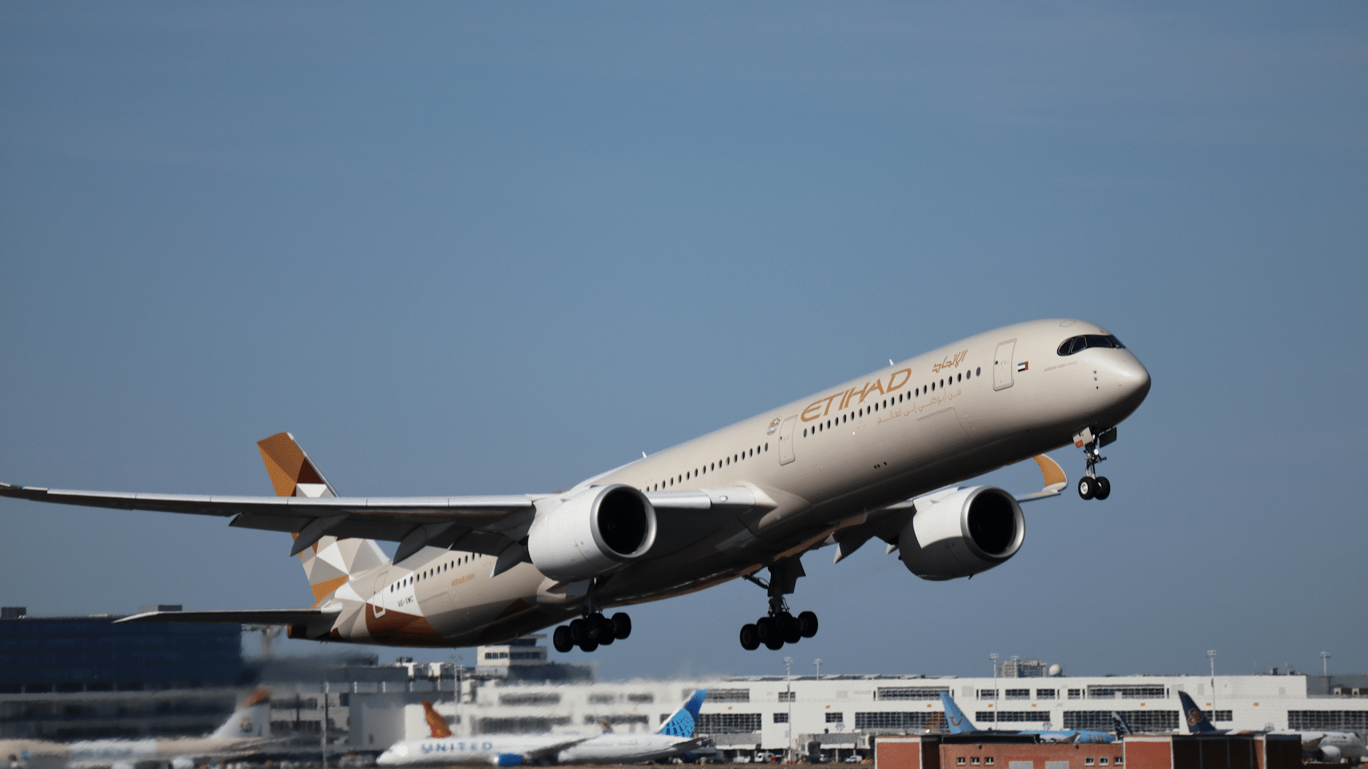 Etihad Airbus A350 Abflug